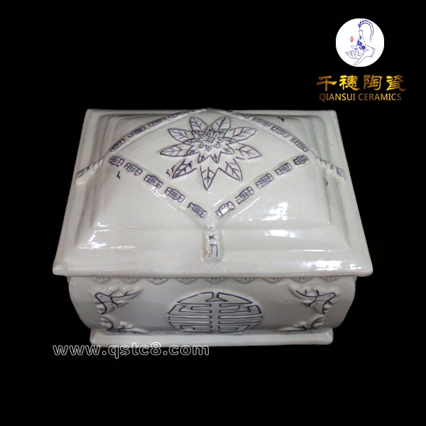 陶瓷骨灰盒批發(fā)廠家價格單_景德鎮(zhèn)陶瓷壽盒瓷罐壇子加字加照片