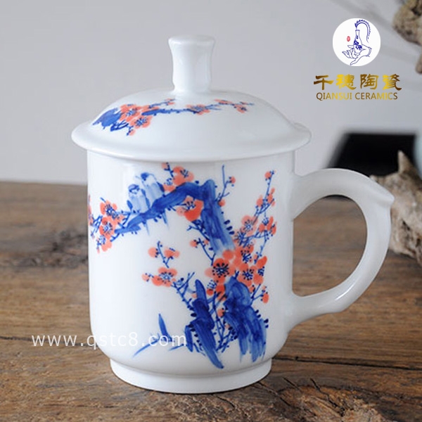校慶紀(jì)念禮品茶杯批發(fā)定制價(jià)格_景德鎮(zhèn)陶瓷禮品生產(chǎn)廠家