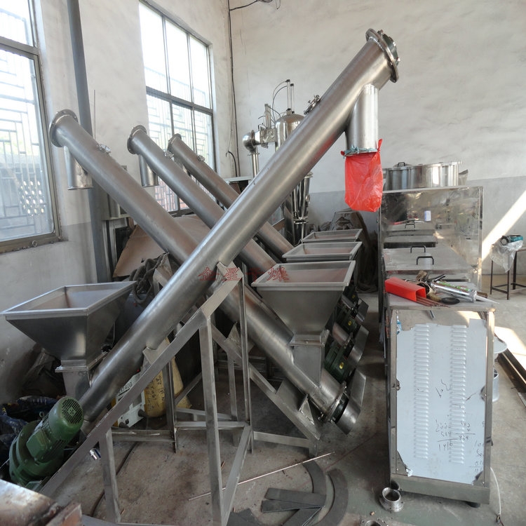 臺(tái)灣 藍(lán)莓粉螺旋上料機(jī)配套高速混合機(jī) 使用效果好