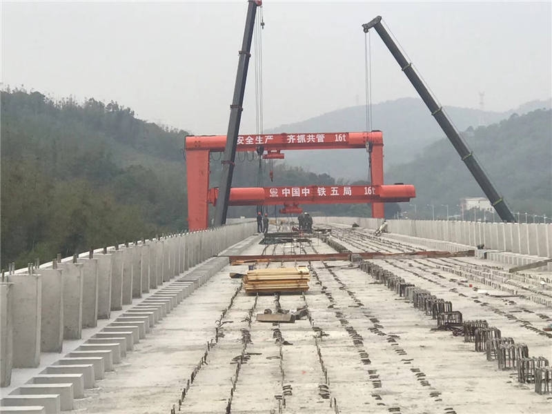 來賓輪胎式起重機(jī)市場走向