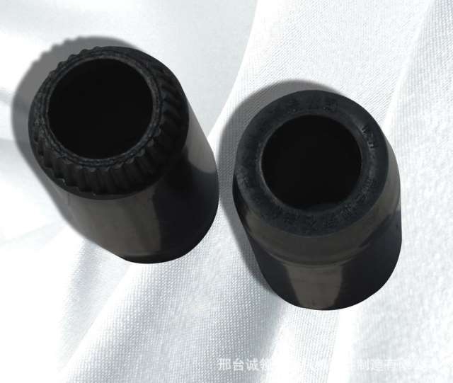 抽油膠筒A南昌抽油膠筒A抽油膠筒精心創(chuàng)造，精心服務(wù)用戶