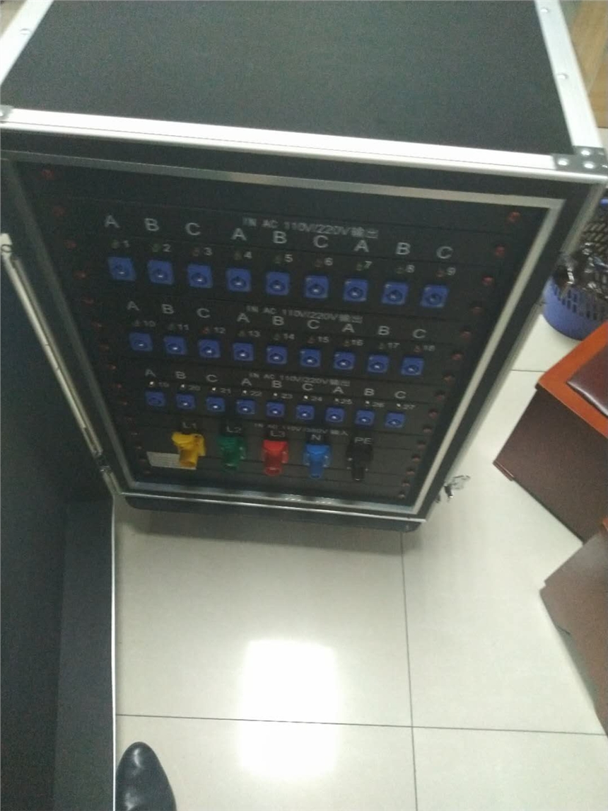 室內(nèi)P1.904高清小間距全彩LED顯示屏廠家指導(dǎo)價(jià)格