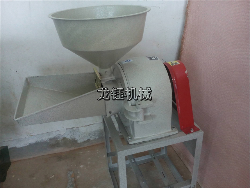 批發(fā)零售19型黑豆粉碎機(jī)