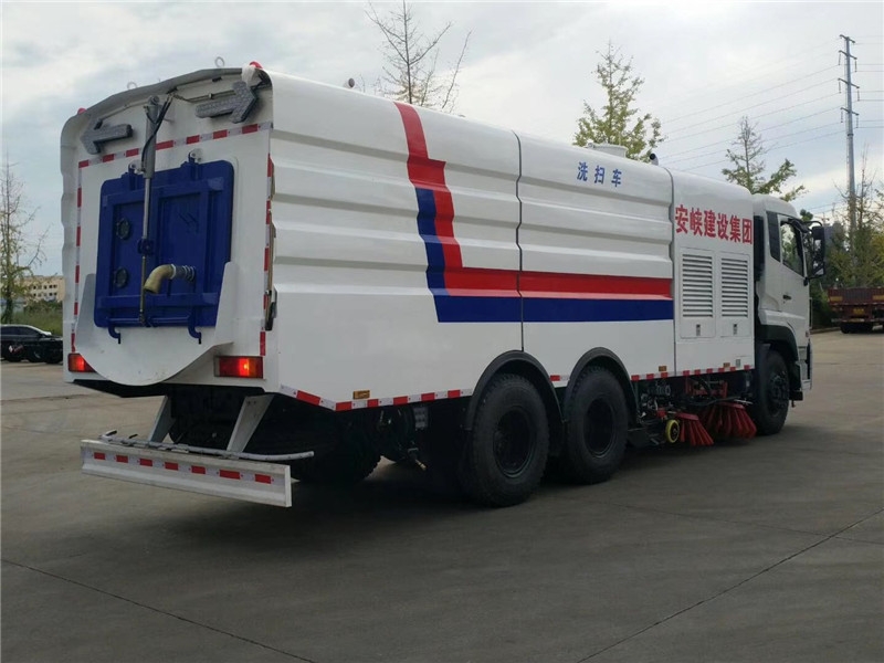 咸陽東風(fēng)小多利卡干濕掃路車品質(zhì)保障