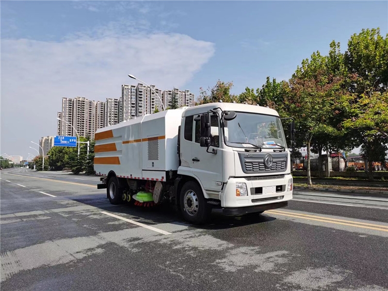 興安盟東風(fēng)洗掃車價(jià)格公道