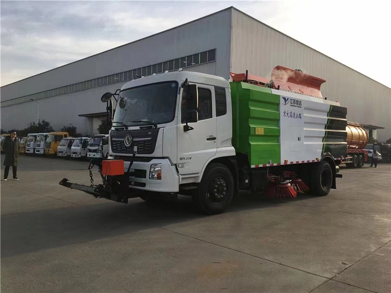 中衛(wèi)多功能掃路車品質(zhì)保障