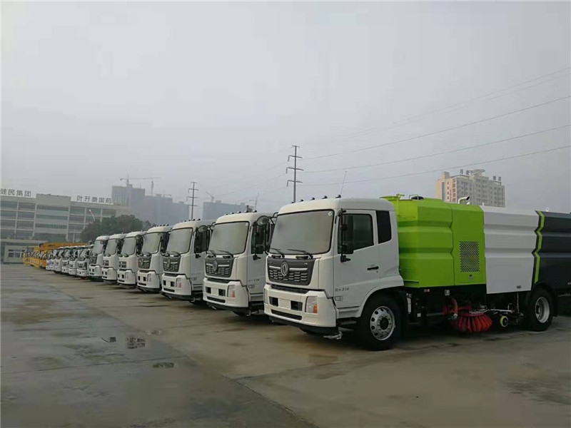 懷化多功能掃路車廠家現(xiàn)車銷售