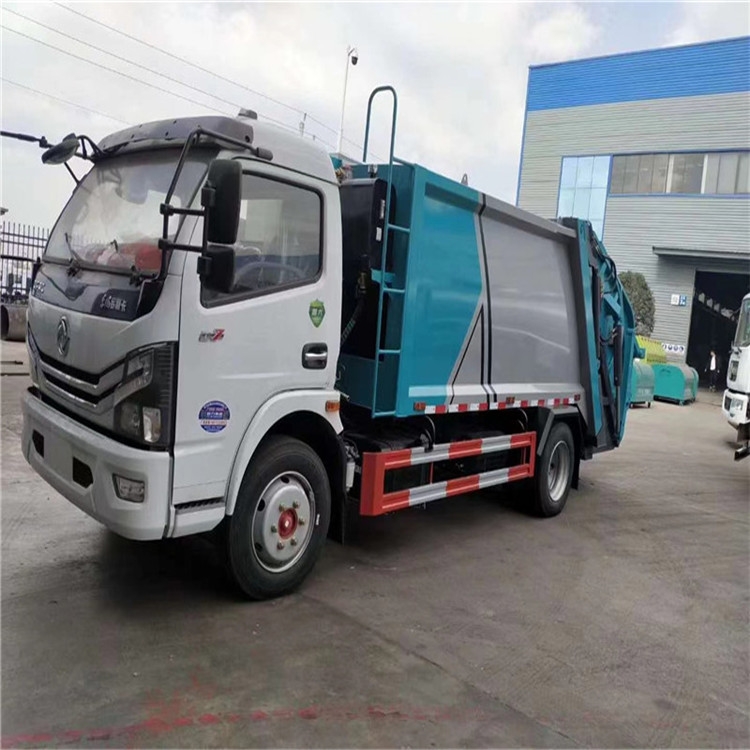 門(mén)頭溝東風(fēng)天錦勾臂垃圾車(chē)配置配件