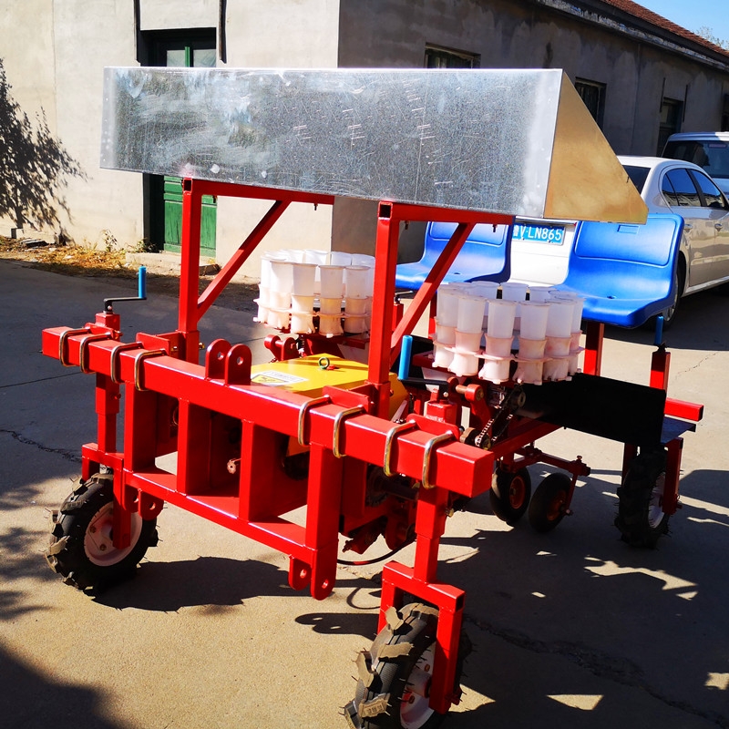 甘肅平?jīng)鑫魉{(lán)花移栽機(jī)新型赤芍移栽機(jī)經(jīng)銷商