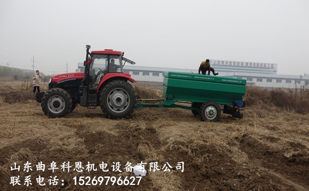 錫林郭勒盟動(dòng)物糞便農(nóng)家肥撒肥車圖片及價(jià)格