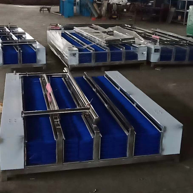 礦用刷靴機(jī)  單雙通道刷靴機(jī)設(shè)備 無(wú)動(dòng)力洗靴機(jī)