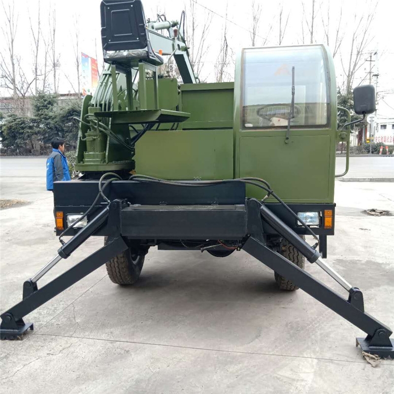 山東輪式隨車(chē)挖掘裝載機(jī)多規(guī)格廠家定制