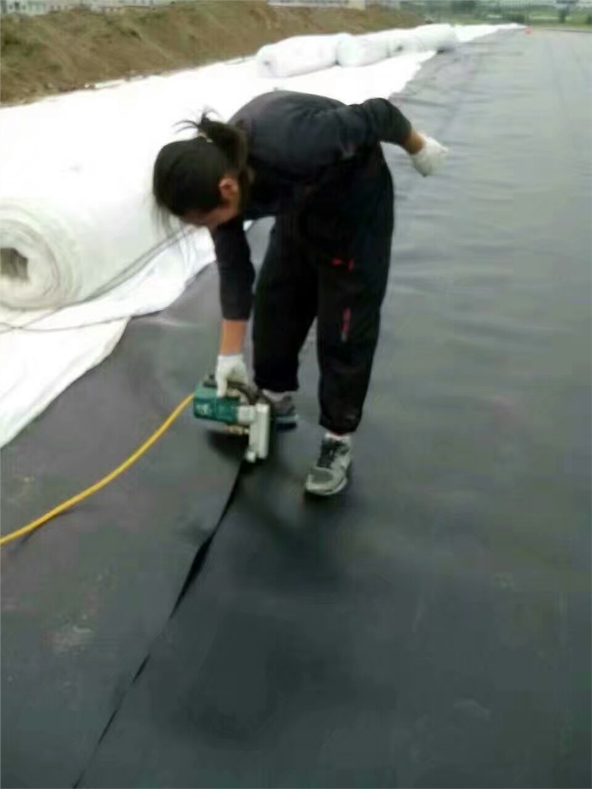 聚酯長(zhǎng)絲土工布