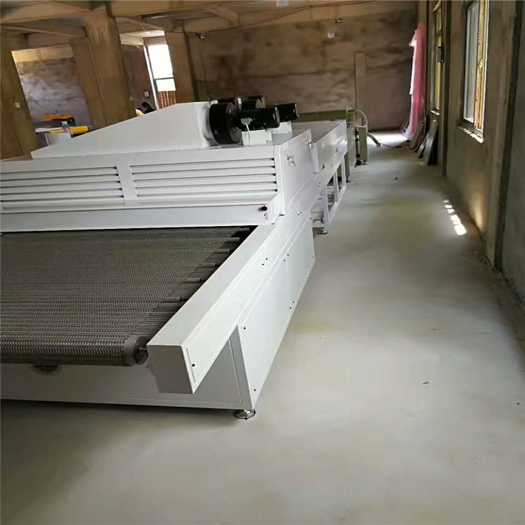 張家口廠家直銷全自動uv淋涂機家具大板上光淋幕機