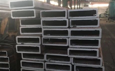 資訊:350*350*5.75T700方矩管《報(bào)價(jià)》