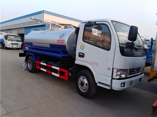 云南德宏8噸吸糞車(chē)型號(hào)