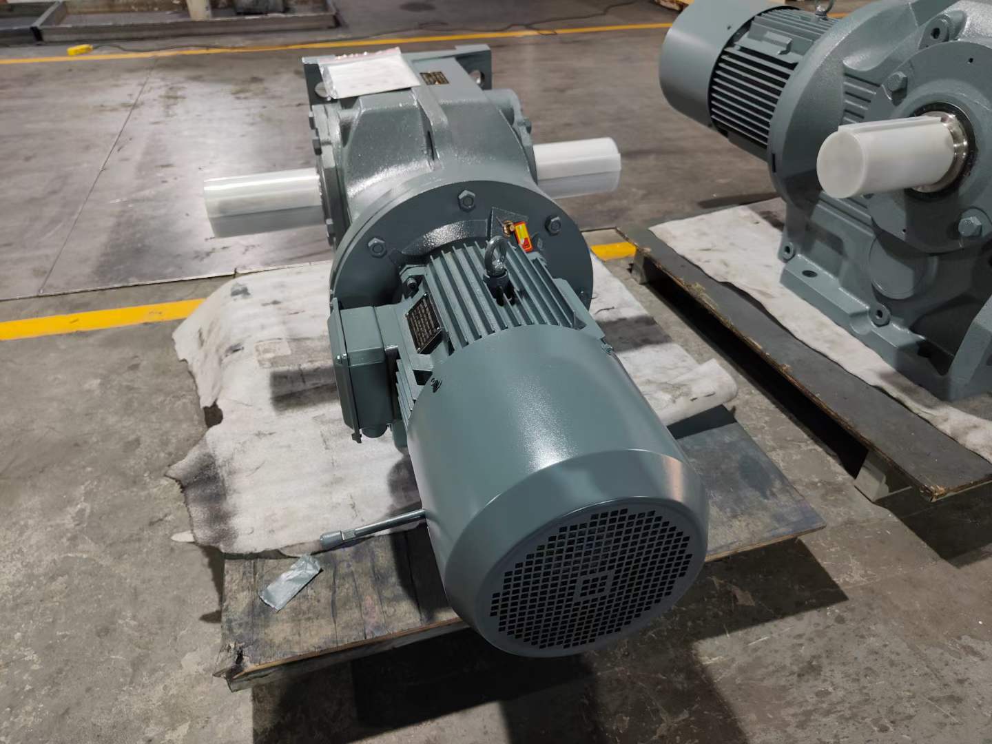 SAF77-YEJ1.5KW-95.83行星減速機(jī)CWO140