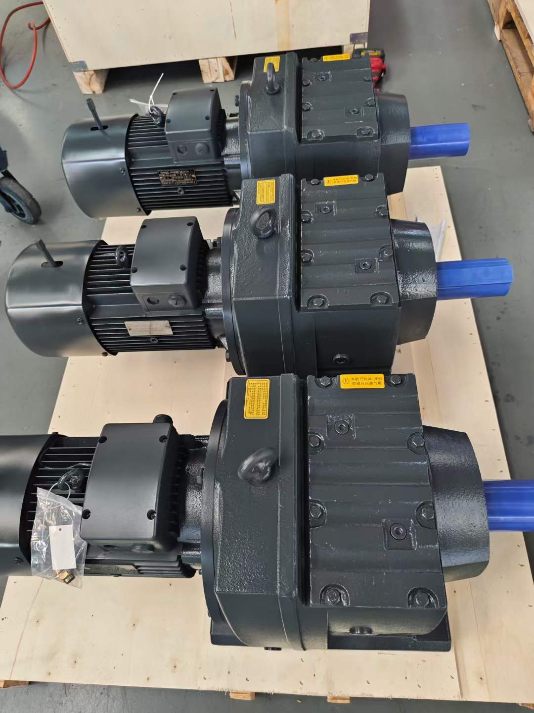 SF87R57DRS71M4平行減速機(jī)FDA128