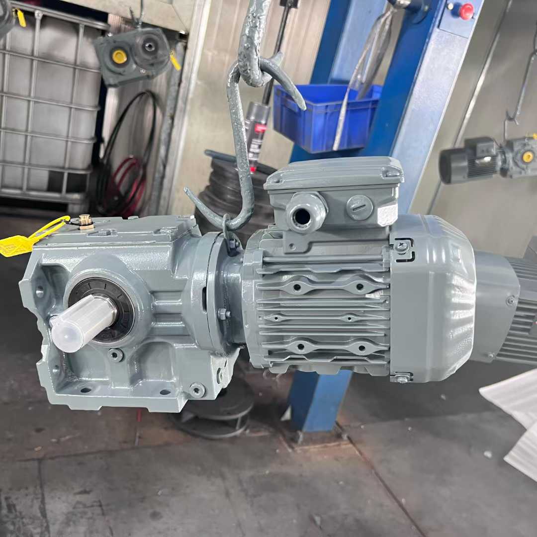 K37-7.96-1.5KW-A攪拌減速機PLE120-25