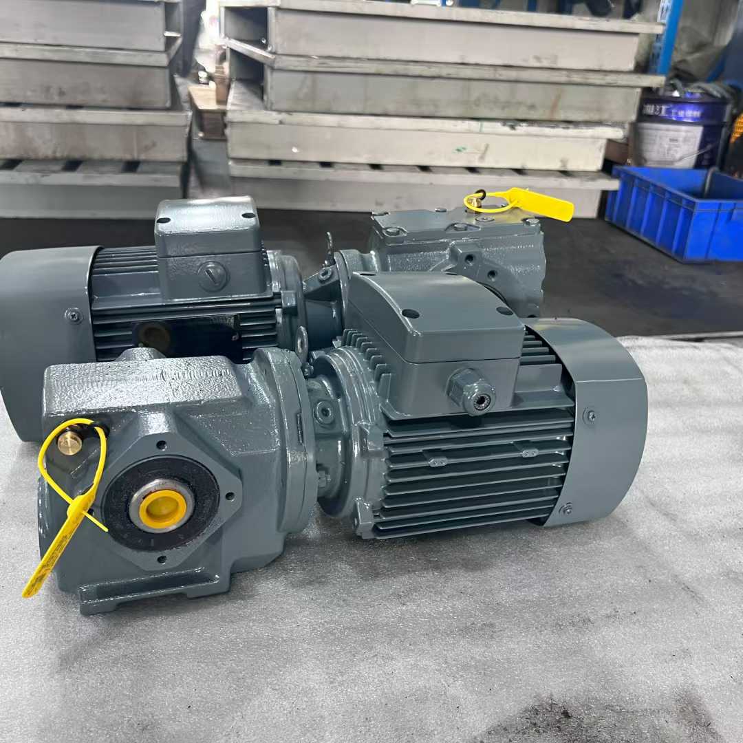 S67-Y2.2-80M1B底座減速機ZLYJ450