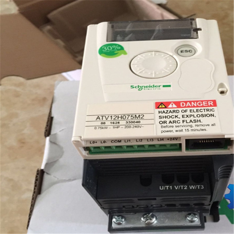 Schneider變頻器ATV21WD30N4C