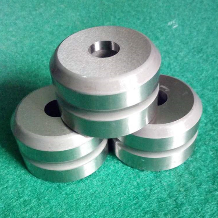 曠菱廠家供應數(shù)控沖床下模 亞威數(shù)控沖床上下模具價格優(yōu)惠