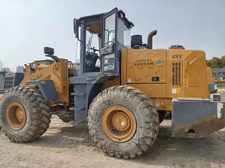 個人轉(zhuǎn)讓二手50裝載機(jī)，二手853裝載機(jī)，17年車