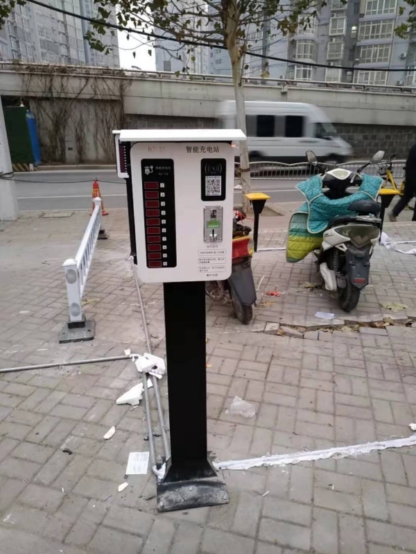 小區(qū)停車場電動(dòng)車自助充電樁 刷卡智能充電站