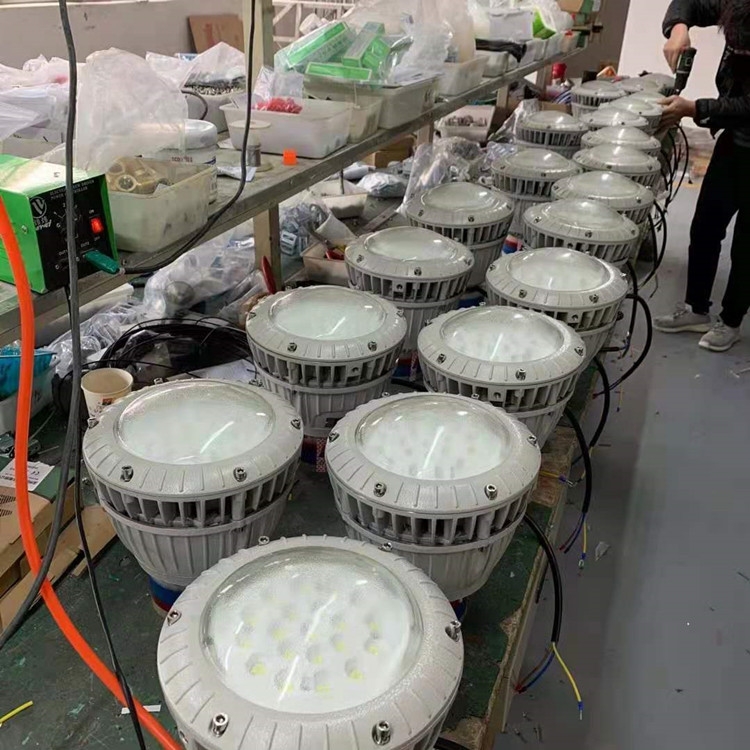 騰達(dá)防爆100W集中電源集中控制型消防應(yīng)急燈具