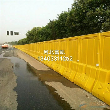 石家莊圍擋水馬批發(fā)/水馬圍擋廠家134O3311262石家莊工地水馬圍擋/圍擋水馬批發(fā)