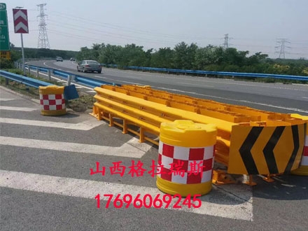 廠家熱銷河南新鄉(xiāng)TB級防撞墊 公路專用可導向防撞墊