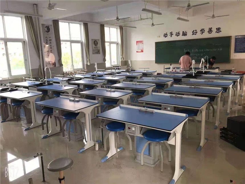 合肥市實(shí)驗(yàn)家具廠(chǎng)家電話(huà)