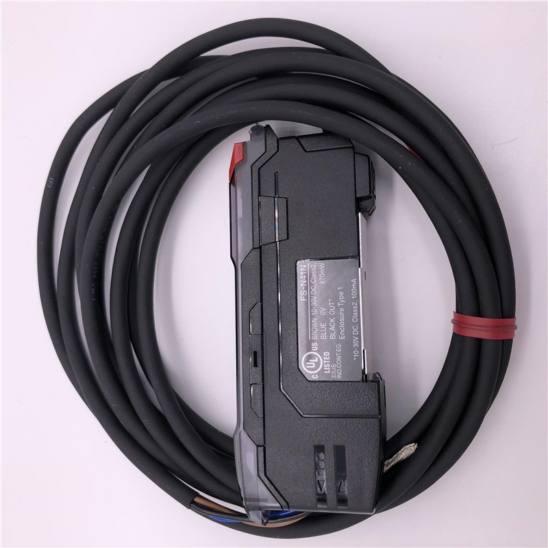 日本基恩士KEYENCE激光傳感器LR-ZB100P，全新原裝正品現(xiàn)貨特價(jià) 現(xiàn)貨