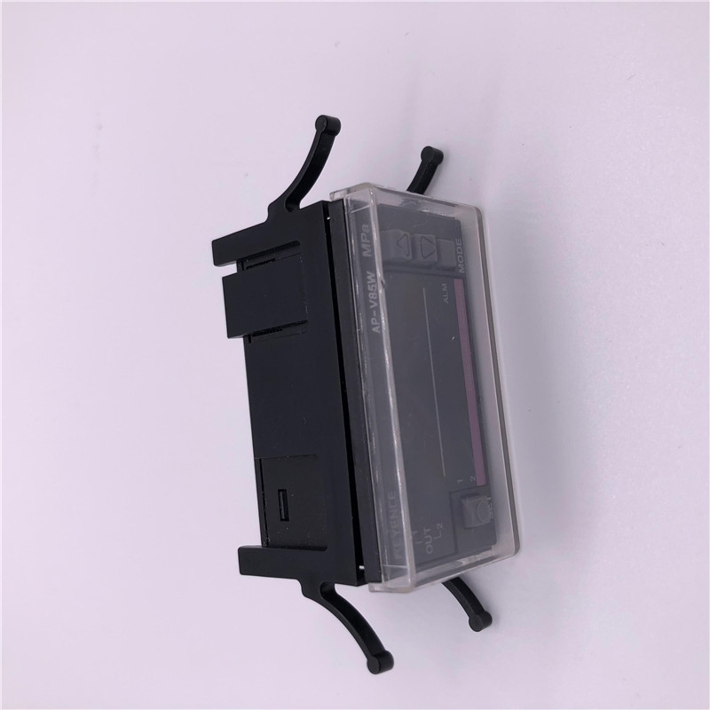 IG-1000 IG-028 IG-1050 IG-010 基恩士KEYENCE傳感器 接近開(kāi)關(guān)