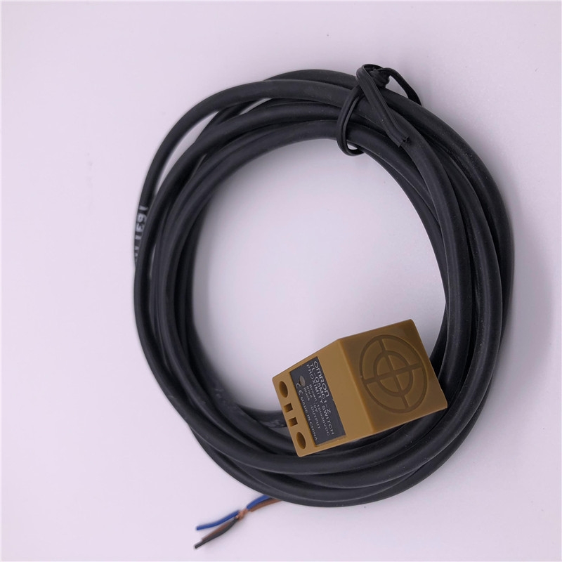 日本歐姆龍OMRON接近開關(guān)TL-Q5MC1-F-Z， 光電開關(guān)