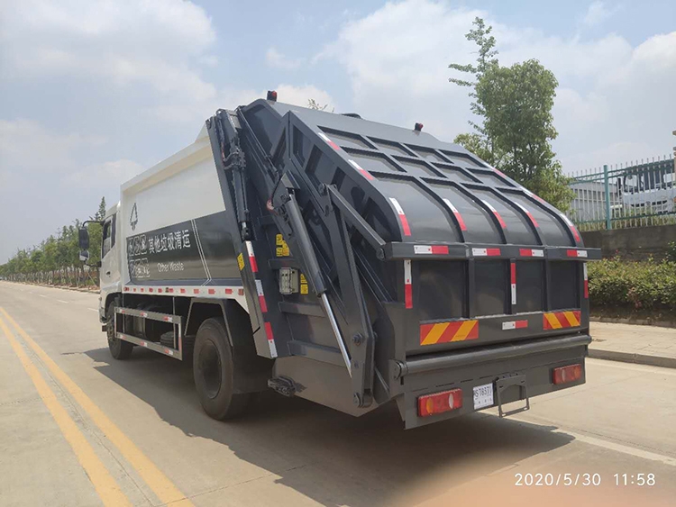 國外環(huán)衛(wèi)垃圾車性價比高  質保2年