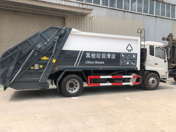 新疆建筑垃圾車(chē)東風(fēng)整車(chē)性?xún)r(jià)比超高的垃圾車(chē)