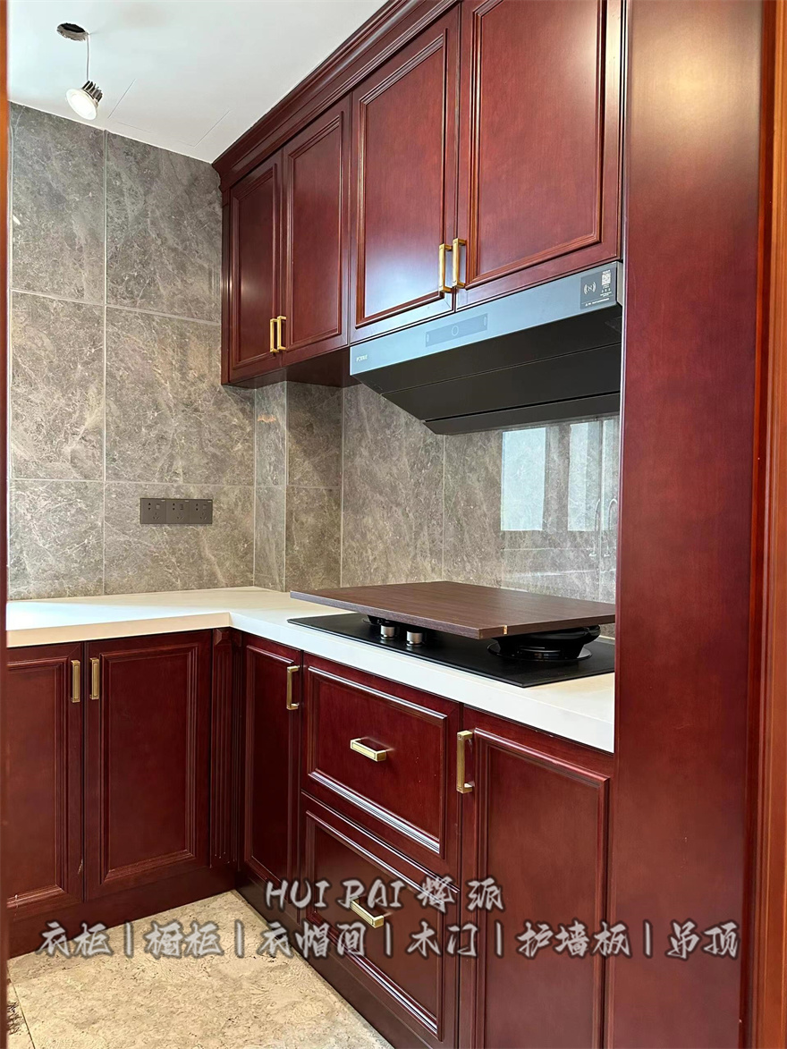 婁底定制家具生產(chǎn)品質(zhì),原木酒柜,衣柜門定做經(jīng)驗豐富