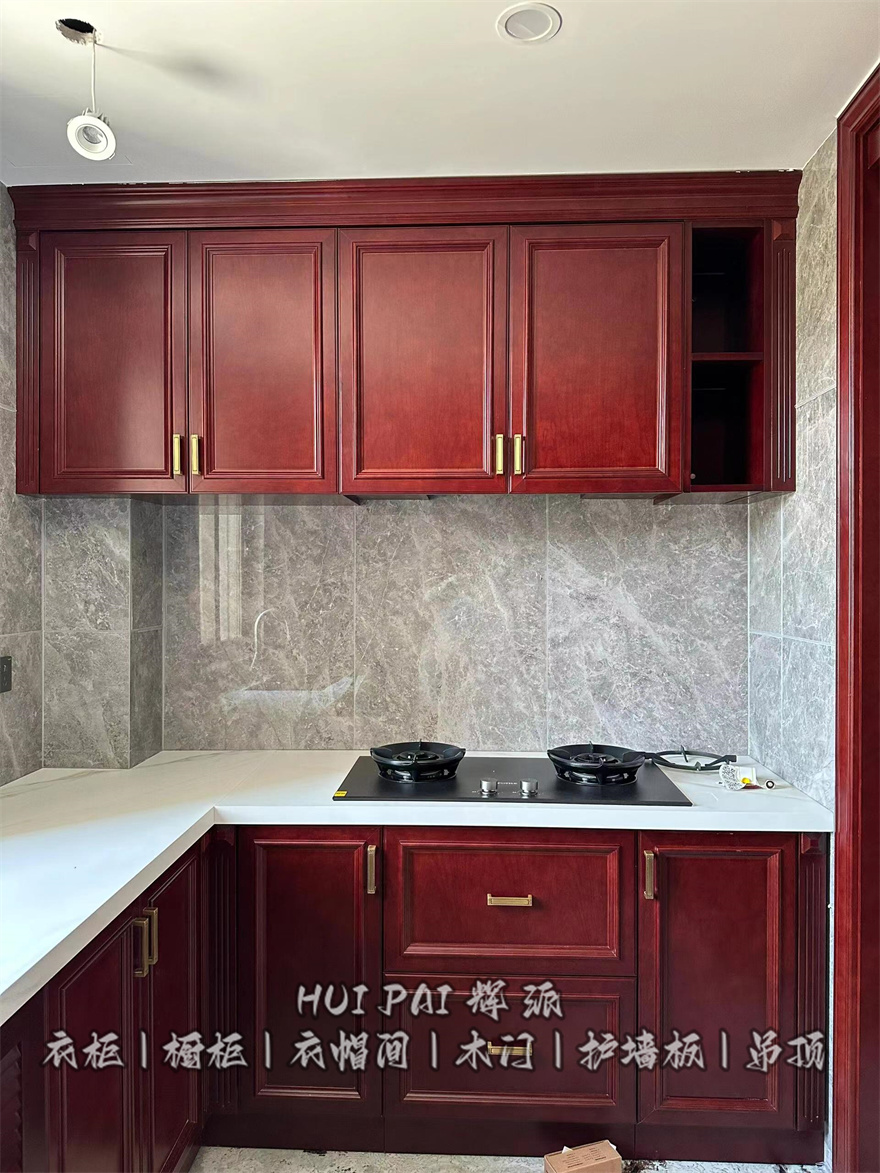 湖南株洲醴陵整木定制地址,實(shí)木餐邊柜,櫥柜定制廠家供貨