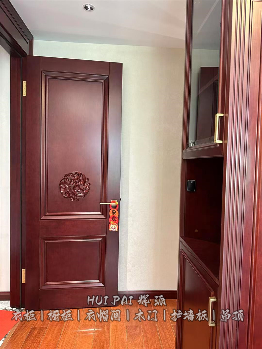 湖南懷化原木家具環(huán)保,原木衣柜,餐邊柜訂制環(huán)保工廠