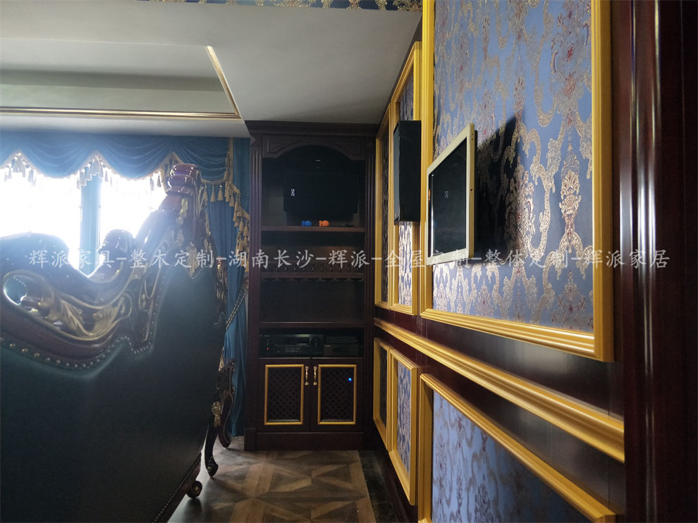 長(zhǎng)沙實(shí)木家具廠家定制,實(shí)木推拉門,墻裙訂制品牌工廠