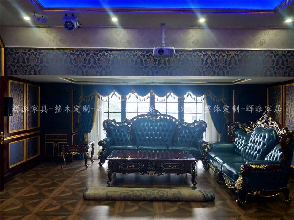 長(zhǎng)沙整屋實(shí)木定制家具,實(shí)木櫥柜門,酒柜訂制全屋家具