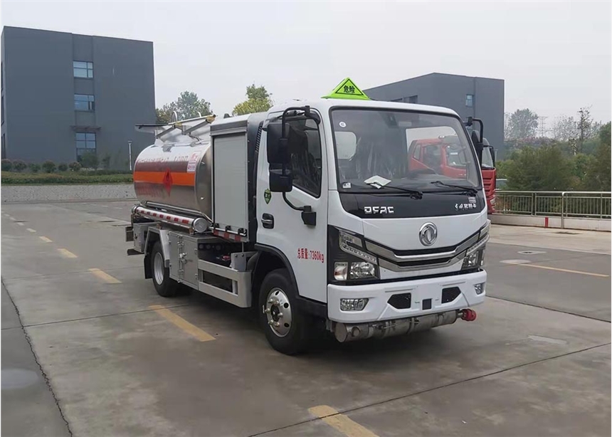 5方飛機(jī)加油車(chē)廠家直銷(xiāo)