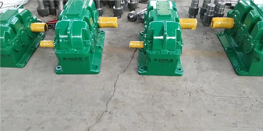 百勝減速機廠家直銷ZSY355-100-1硬齒面減速機 現(xiàn)貨