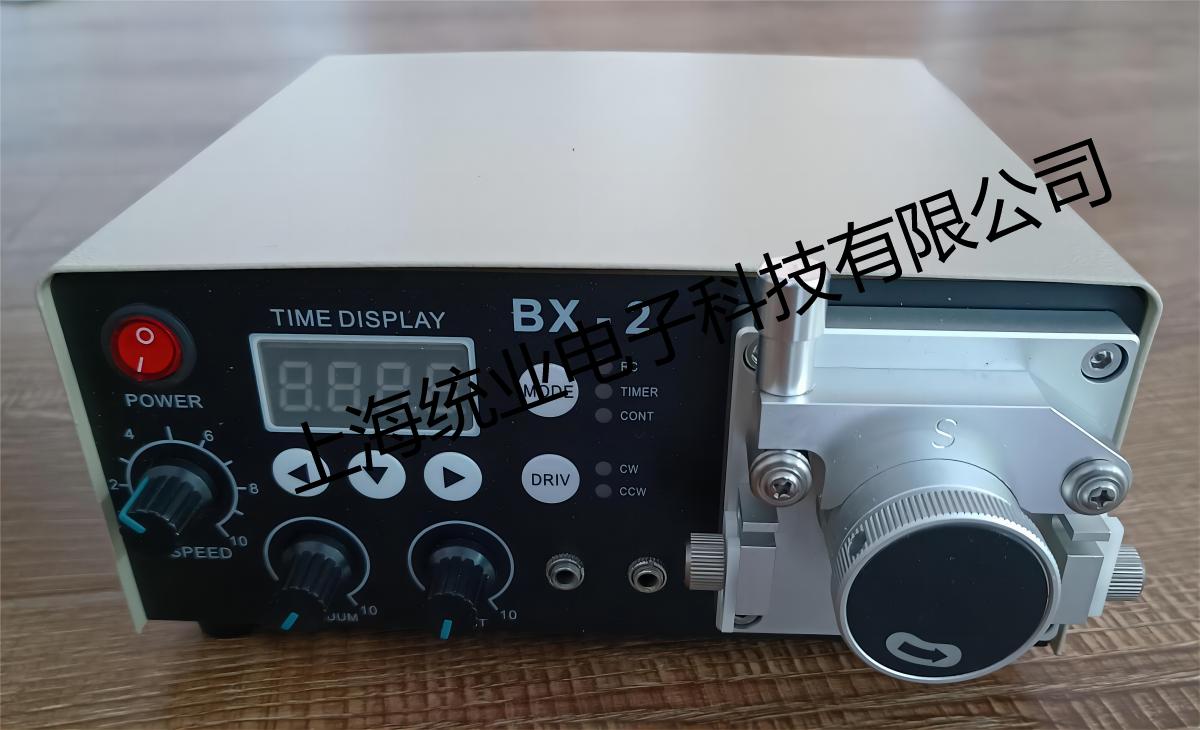 蠕動式自動點膠機(jī)，快干膠點膠機(jī)設(shè)備