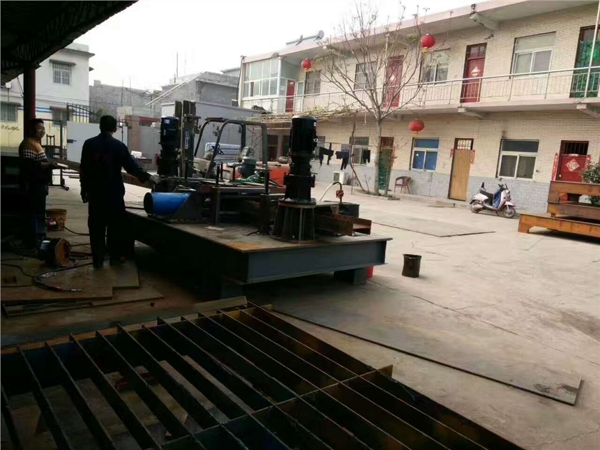 湖南湘西州保靖圖文介紹-WGJ-220型工字鋼冷彎?rùn)C(jī)大功率液壓全自動(dòng)彎拱機(jī)
