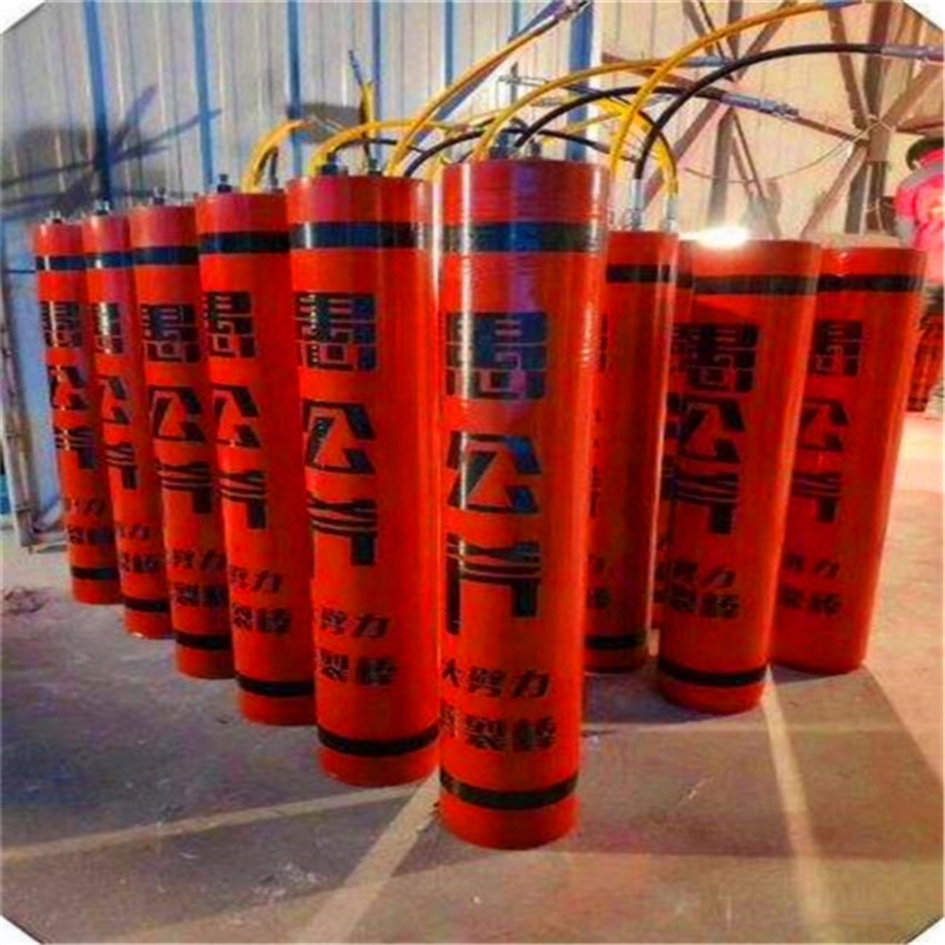 新疆塔城地區(qū)挖掘機炮錘打不動的巖石怎么辦技術要求