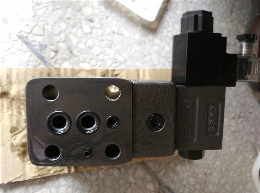 DSG 03 3 C 5 A100 C N1 50 L油研電磁閥