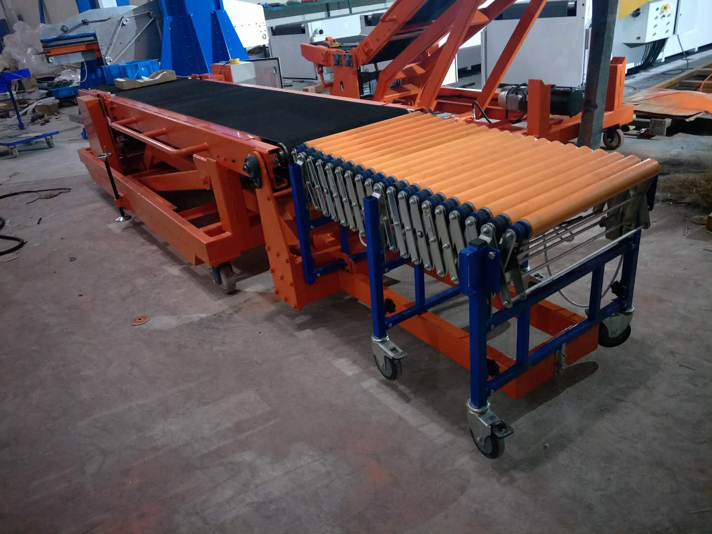 移動(dòng)式自動(dòng)裝車機(jī)4.3萬一臺(tái)