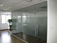 辦公室隔斷玻璃門安裝北京豐臺(tái)區(qū)安裝玻璃避風(fēng)閣